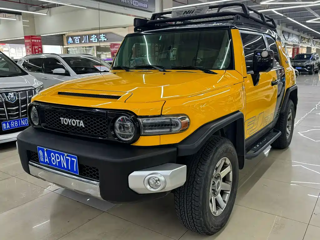 Toyota FJ Cruiser — миниатюра 3