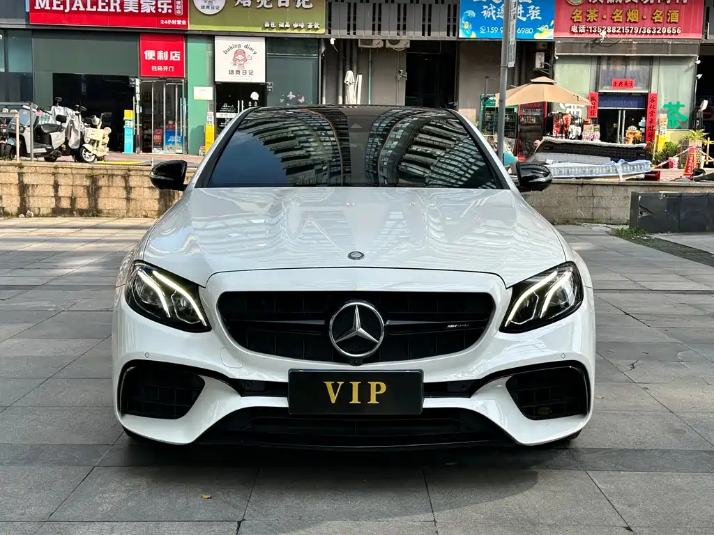 Mercedes-Benz E-Class — миниатюра 2