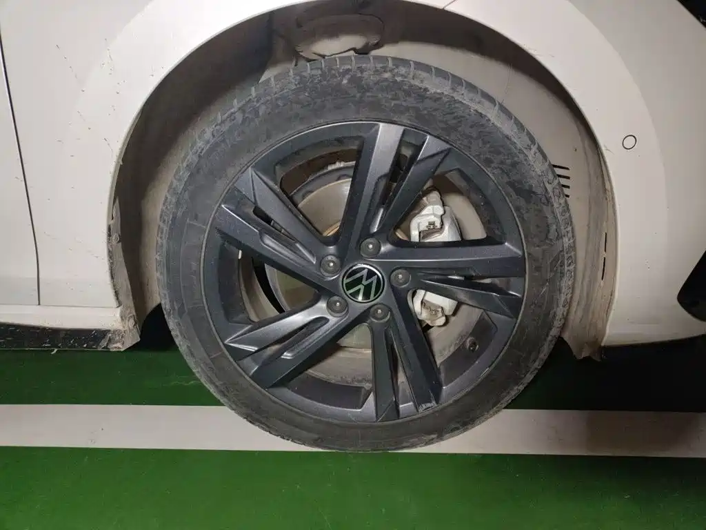 Volkswagen Golf — миниатюра 24