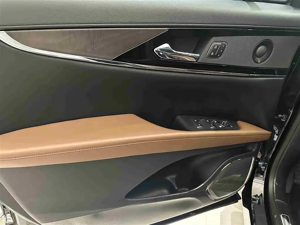 Lincoln Nautilus 2021 2.7T