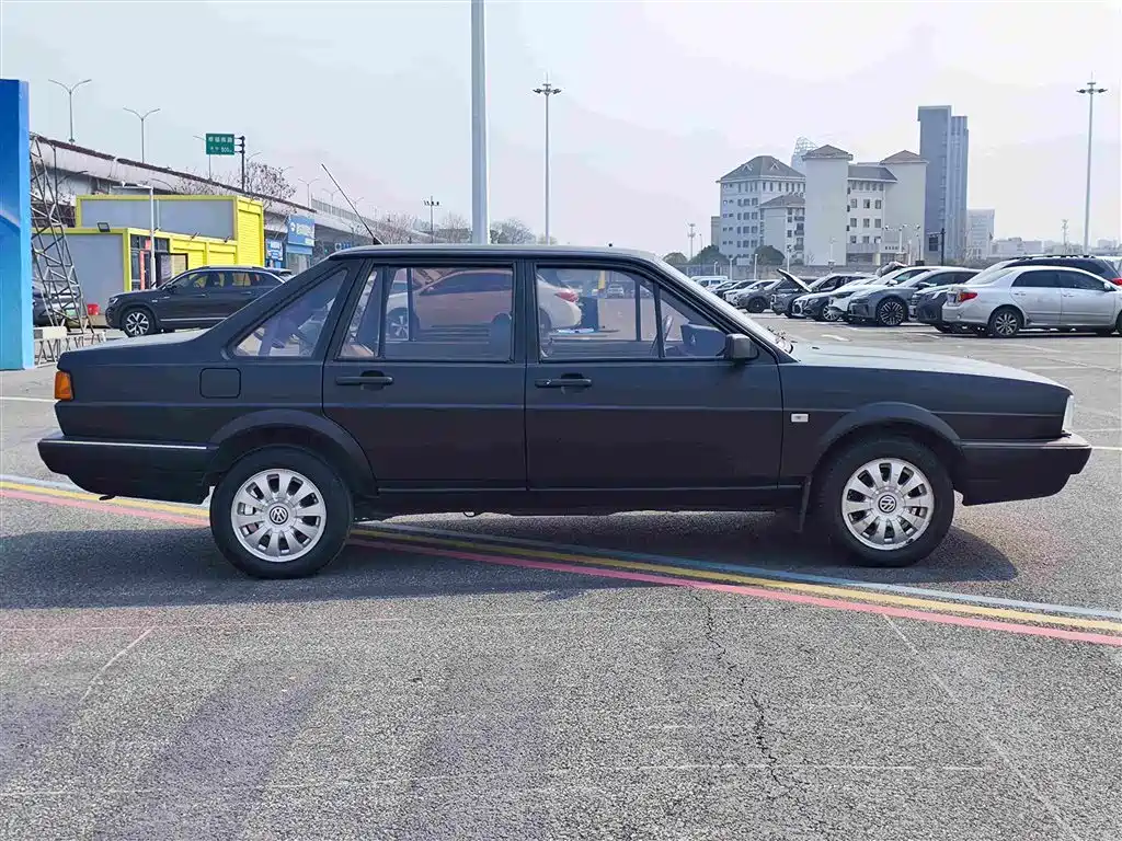 Volkswagen Santana Classic — миниатюра 7