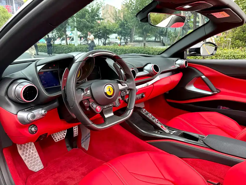 Ferrari 812 — миниатюра 4