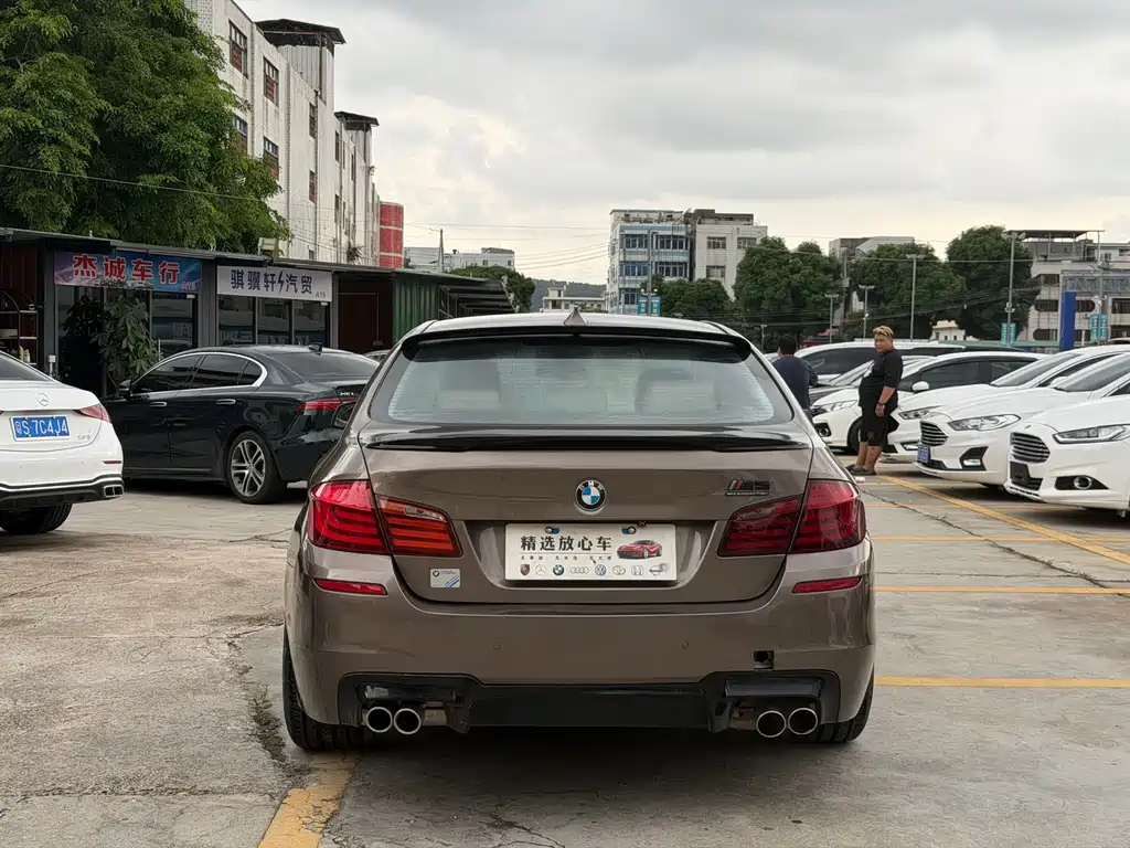 BMW 5 Series — миниатюра 5