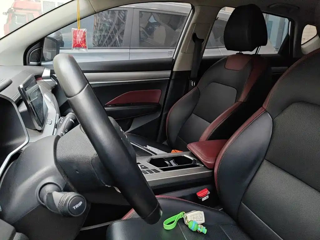 Geely Binyue — миниатюра 8