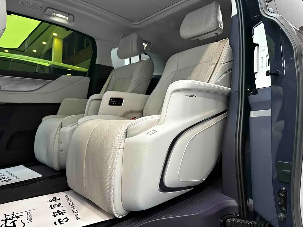 Buick GL8 Hybrid — миниатюра 15