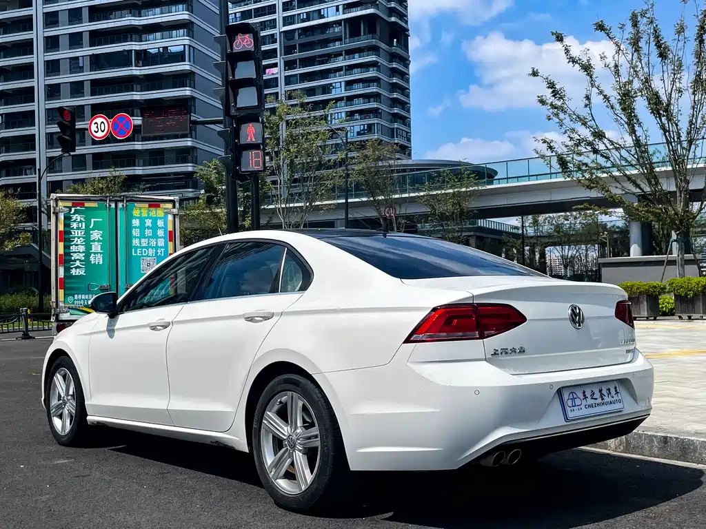 Volkswagen Lamando — миниатюра 4