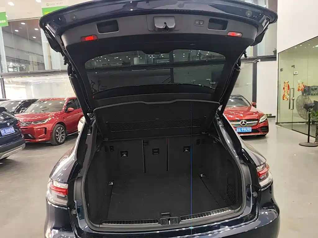 Porsche Macan — миниатюра 19