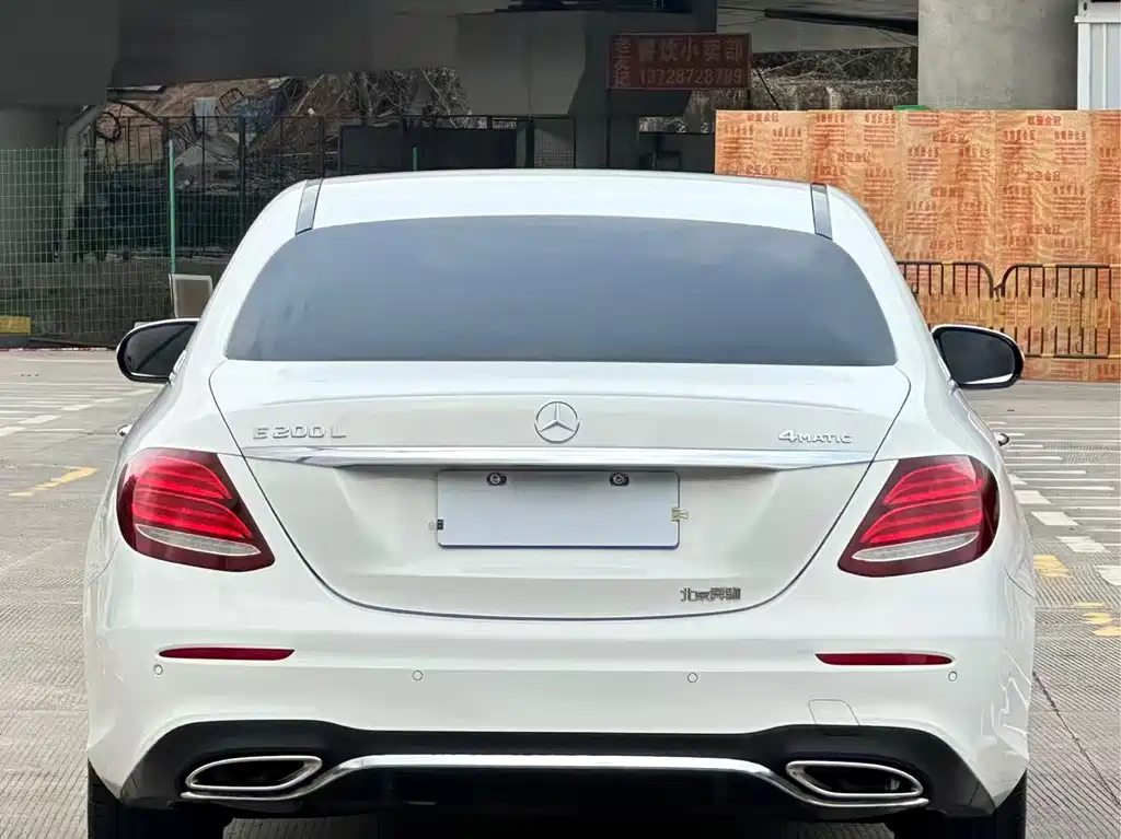 Mercedes-Benz E-Class — миниатюра 14