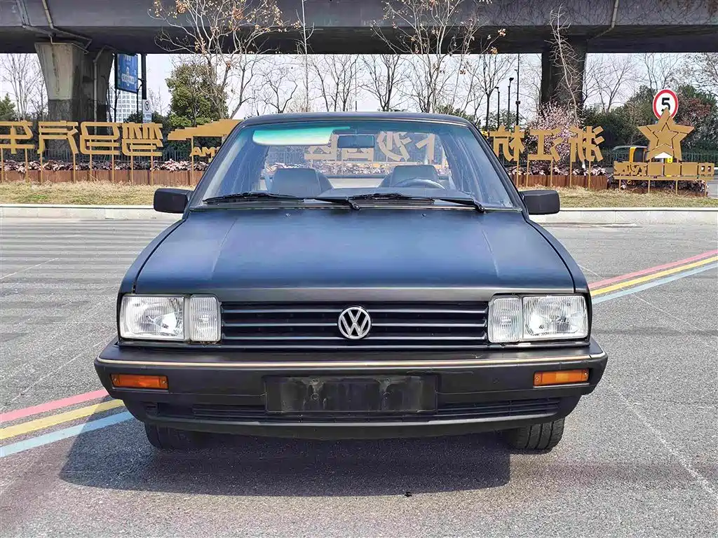 Volkswagen Santana Classic — миниатюра 2
