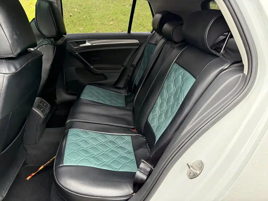 Volkswagen Golf — миниатюра 12
