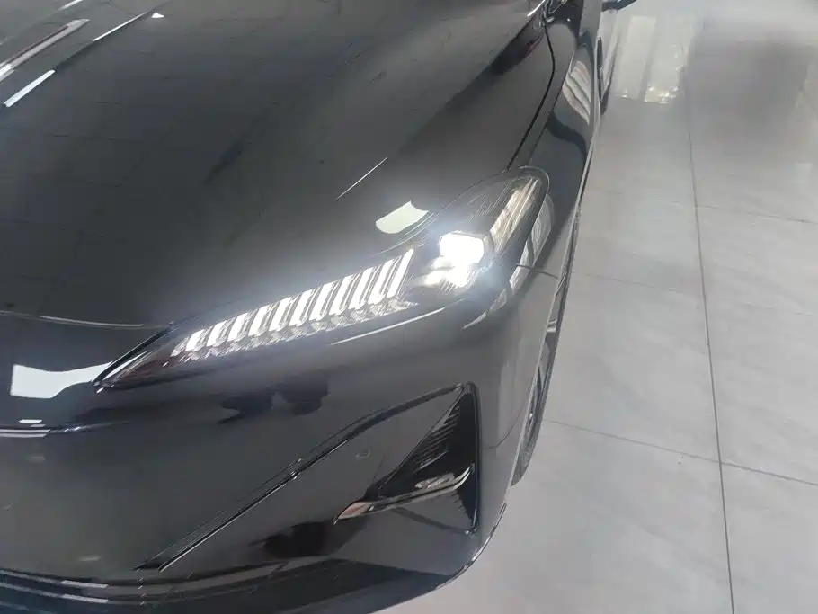 Hongqi Hongqi Tiangong 05 — миниатюра 5