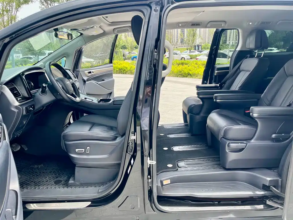 GAC Trumpchi M8 2023 — фото 11