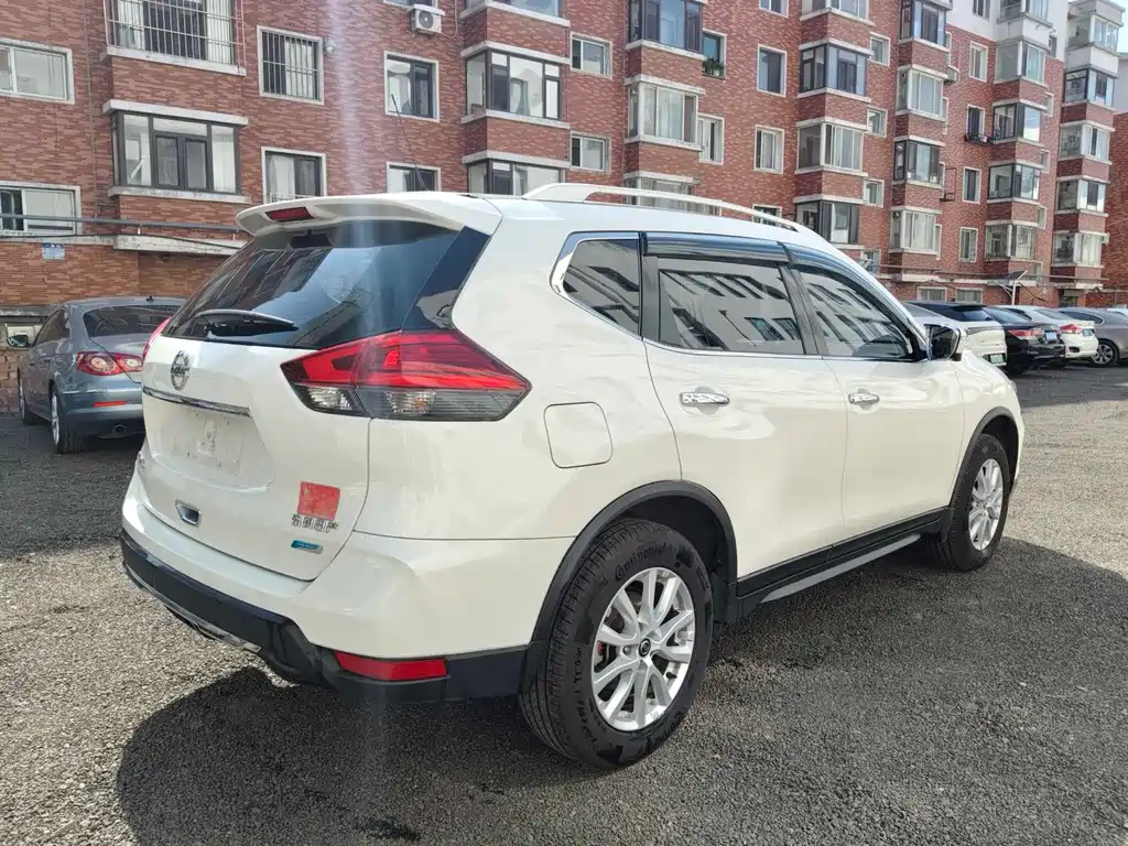 Nissan X-Trail — миниатюра 6