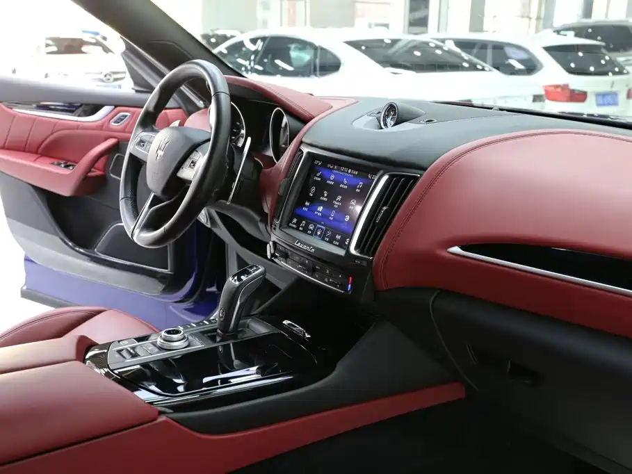 Maserati Levante — миниатюра 17