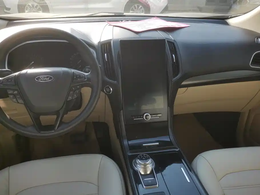 Ford Edge — миниатюра 12