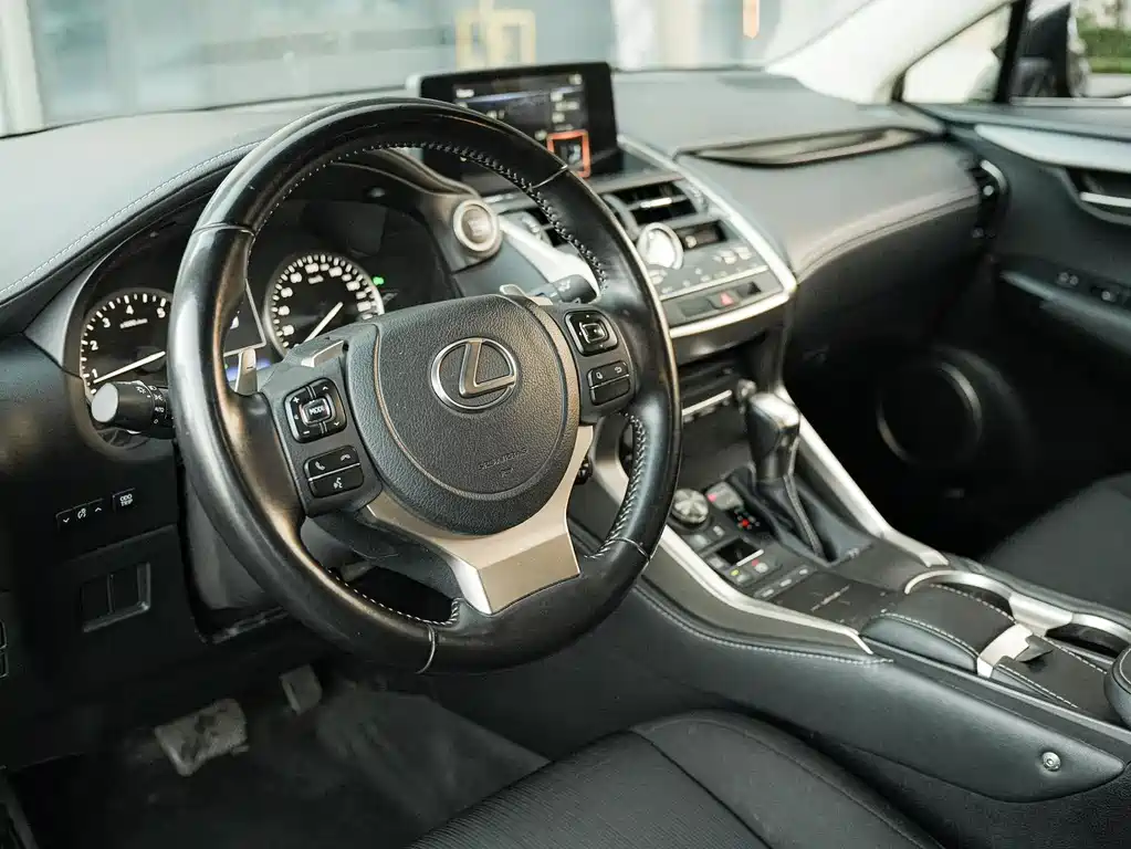 Lexus NX — миниатюра 9