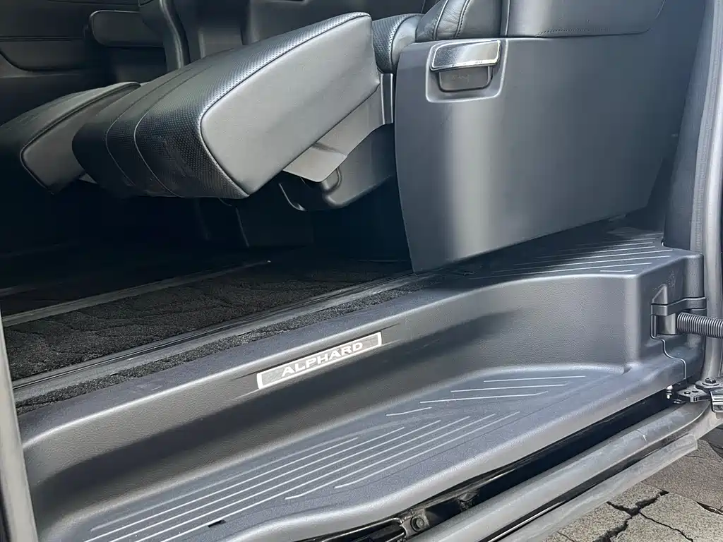 Toyota Alphard — фотографии объявления, Фото 16