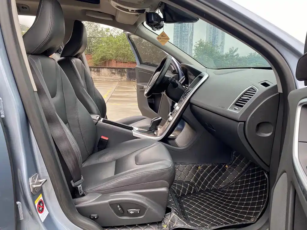 Volvo XC60 — миниатюра 9