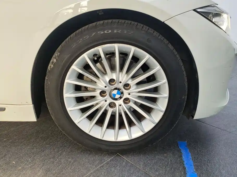 BMW 3 Series — миниатюра 6