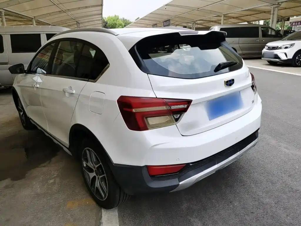 Geely Vision S1 — миниатюра 5