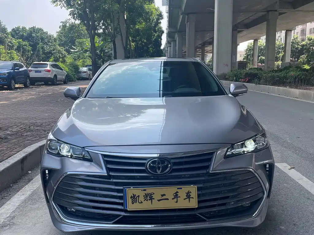 Toyota Avalon — миниатюра 2