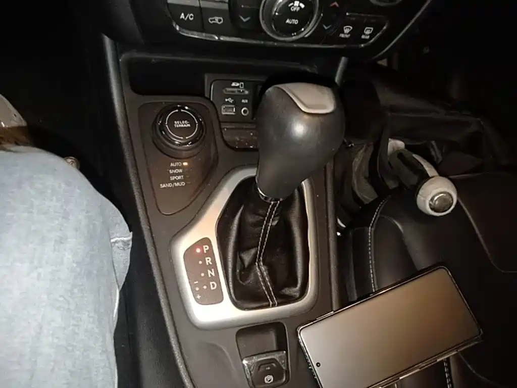 Jeep Cherokee — миниатюра 14