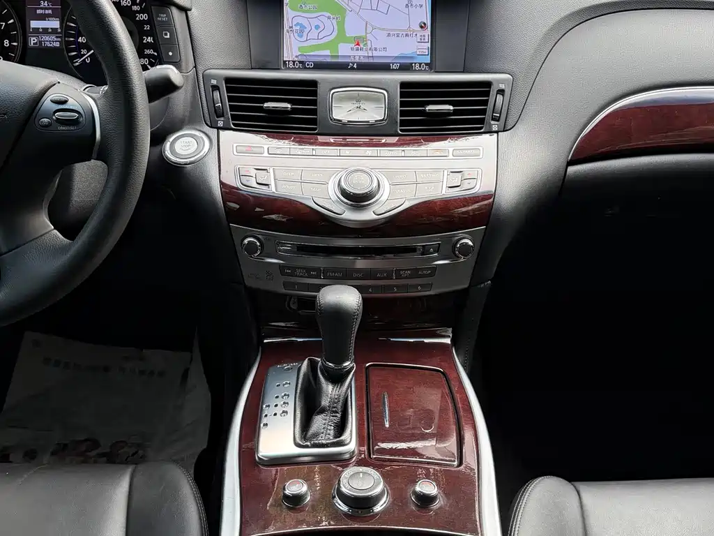 Infiniti Q70 — миниатюра 14
