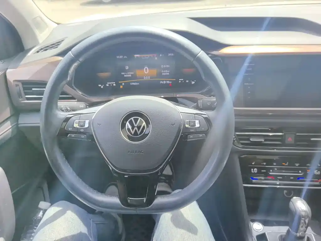 Volkswagen Tharu — миниатюра 6