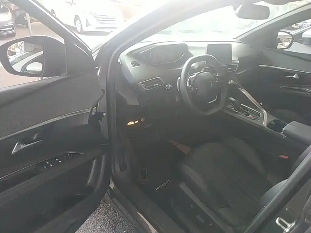 Peugeot 4008 — миниатюра 16