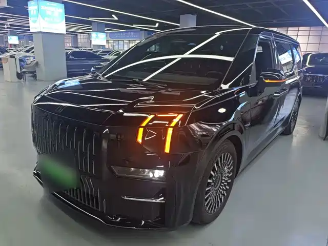 2023 Zeekr 009