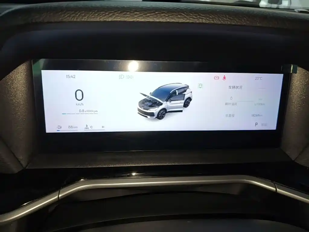 Geely Binyue — миниатюра 12