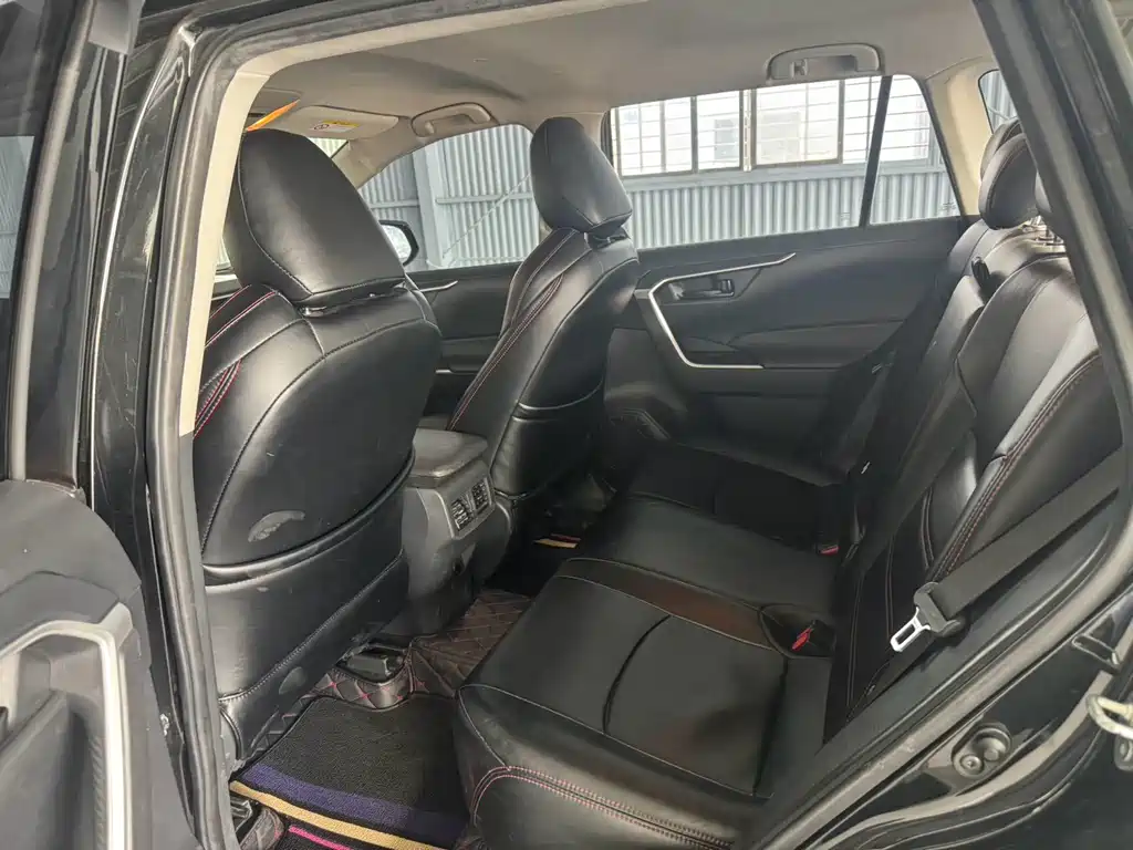 Toyota Wildlander — миниатюра 6