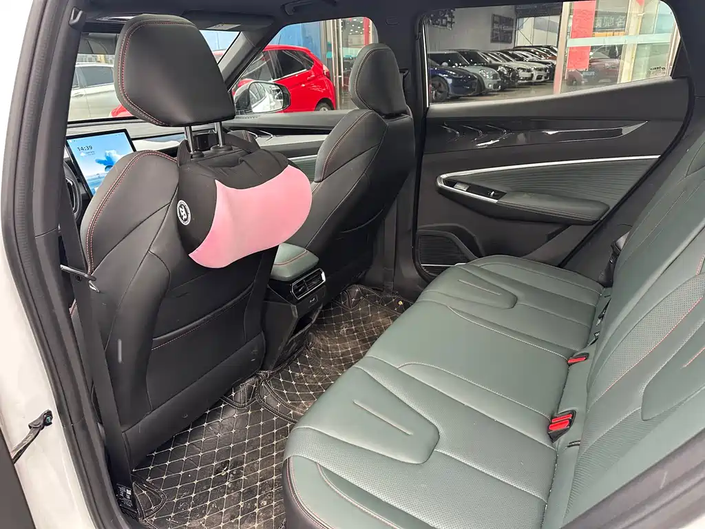 GEELY AUTOMOBILE BOYUE