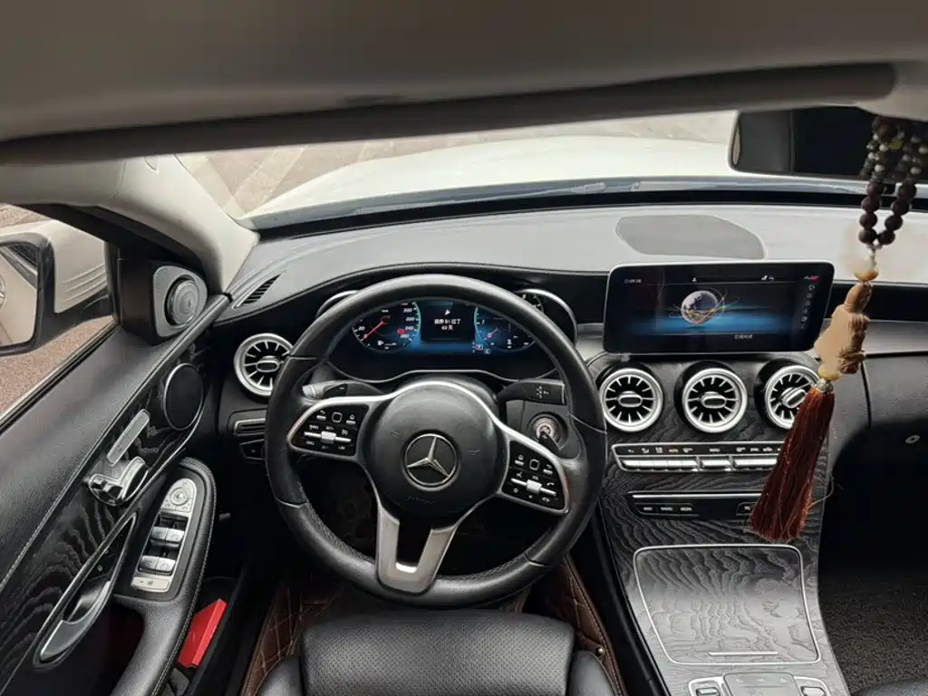 Mercedes-Benz C-Class — миниатюра 12
