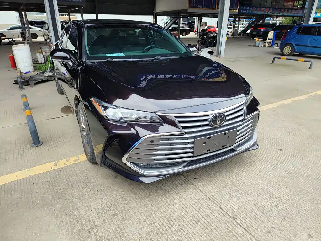 Купить Toyota Avalon