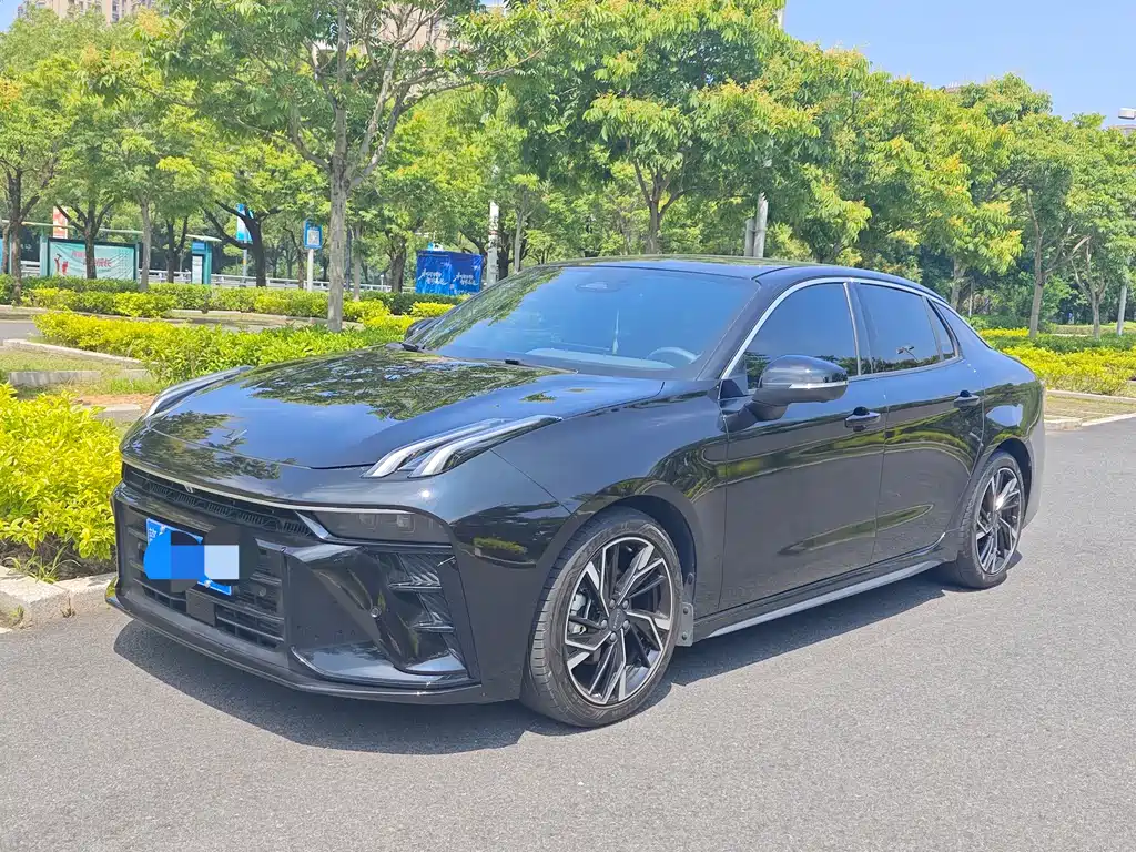 Купить Lynk & Co 03