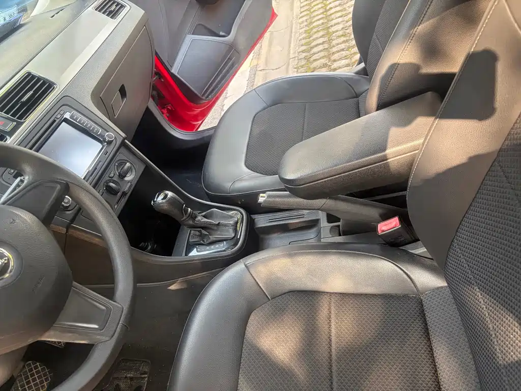 Skoda Rapid Spaceback — миниатюра 16
