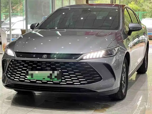 2025 BYD Qin
