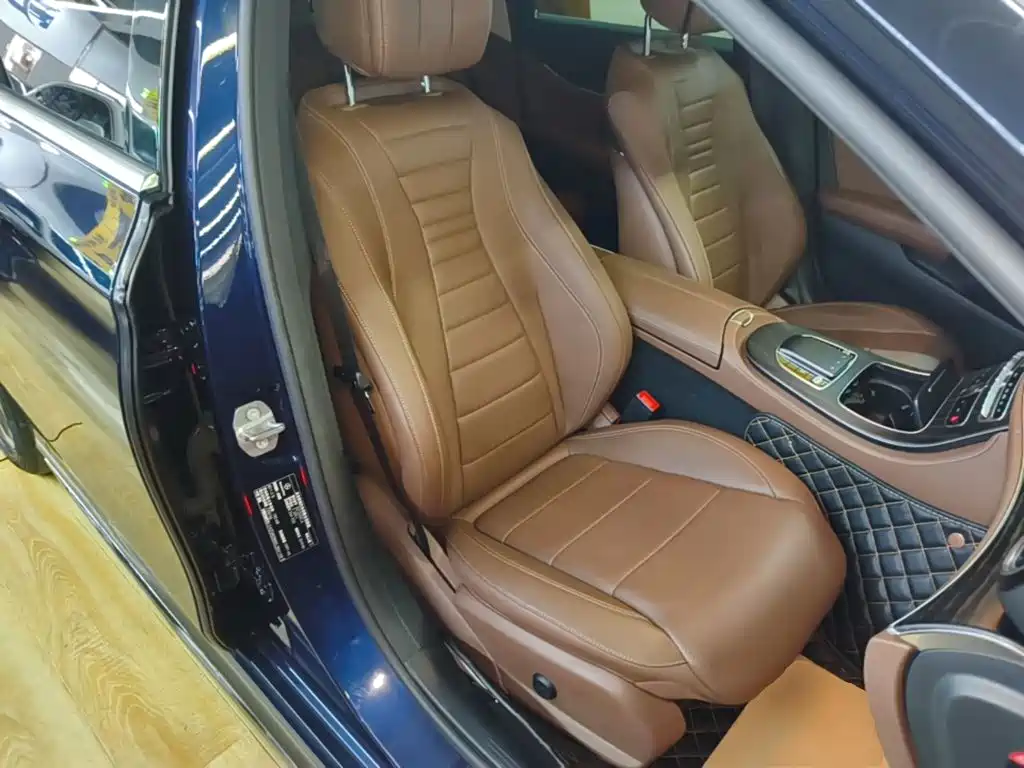 Mercedes-Benz E-Class — миниатюра 25