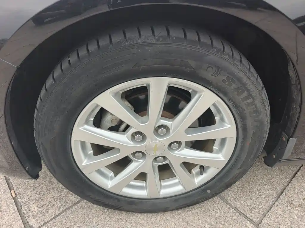 Chevrolet Malibu — миниатюра 12
