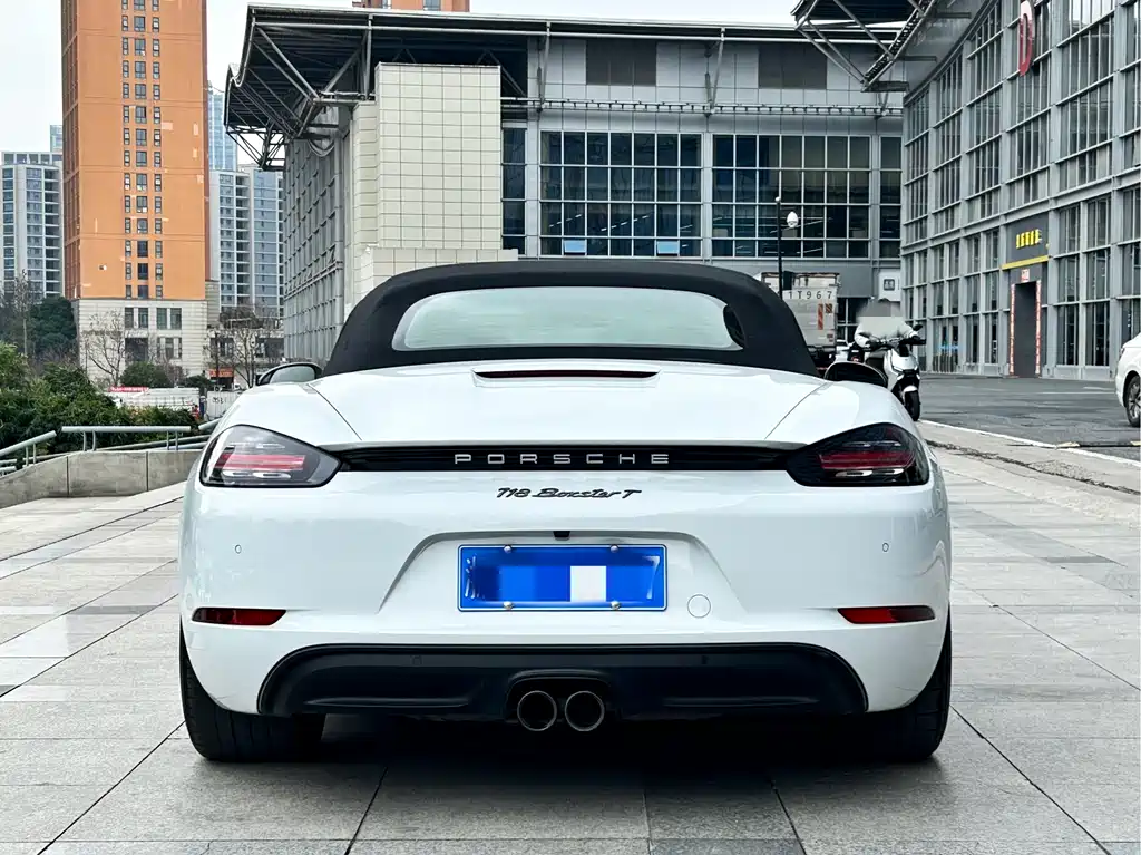 PORSCHE 718
