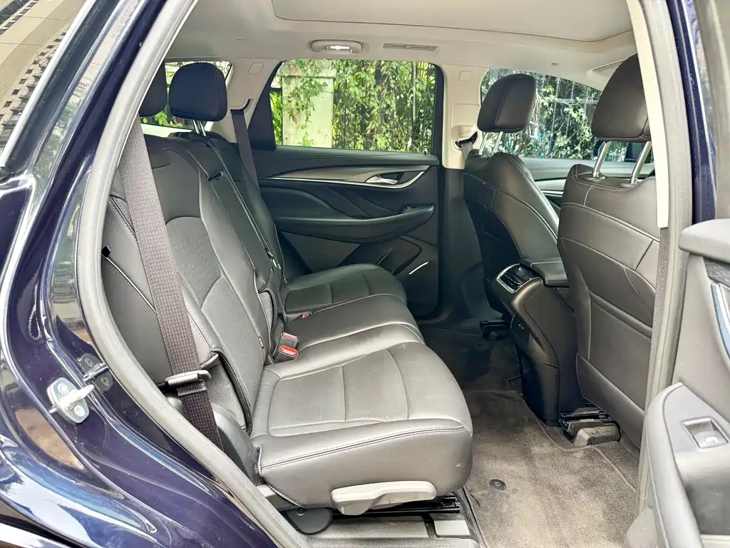 Buick Enclave — миниатюра 21