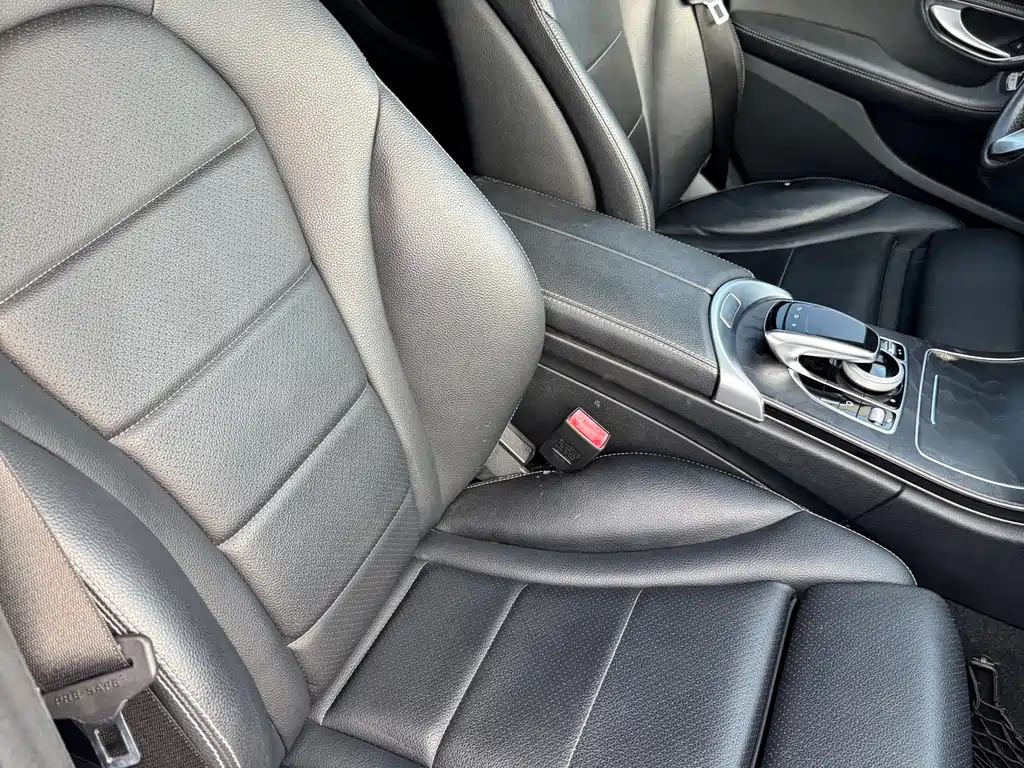 Mercedes-Benz C-Class — миниатюра 13
