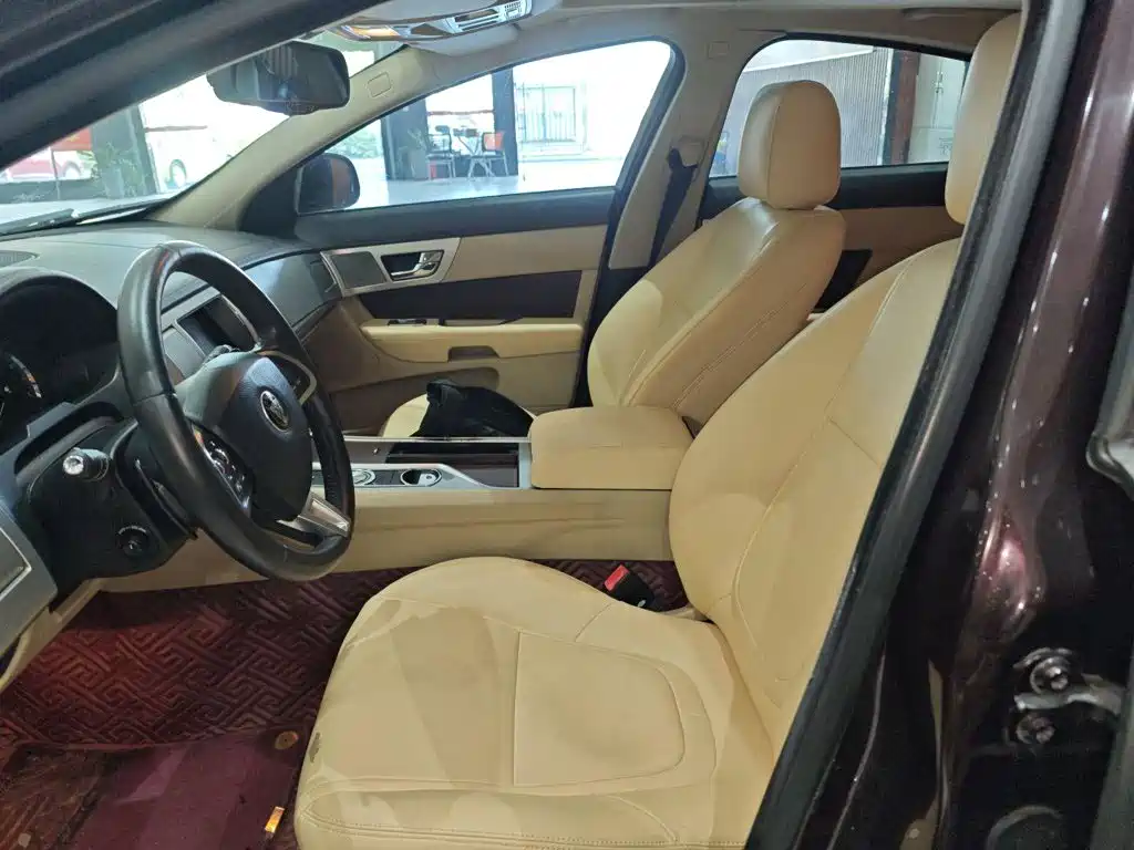 Jaguar XF — миниатюра 16