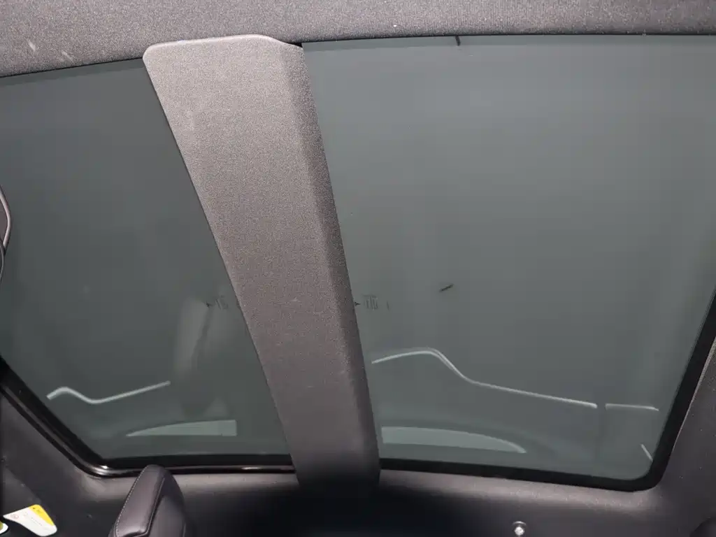 Tesla Model S — миниатюра 14