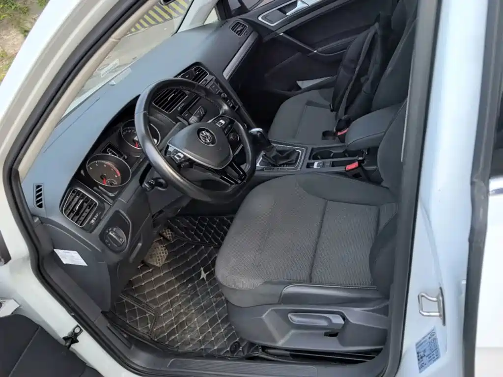 Volkswagen Golf — миниатюра 15
