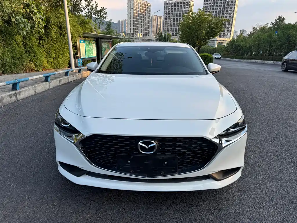 Mazda 3 Axela — миниатюра 2