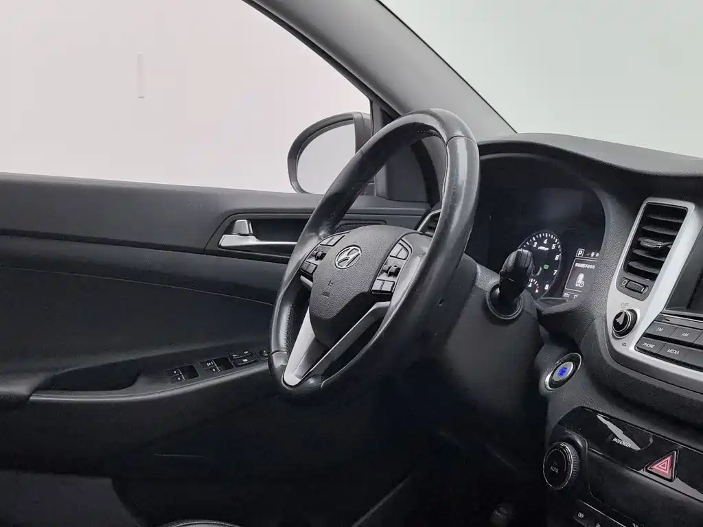 Hyundai Tucson — миниатюра 22