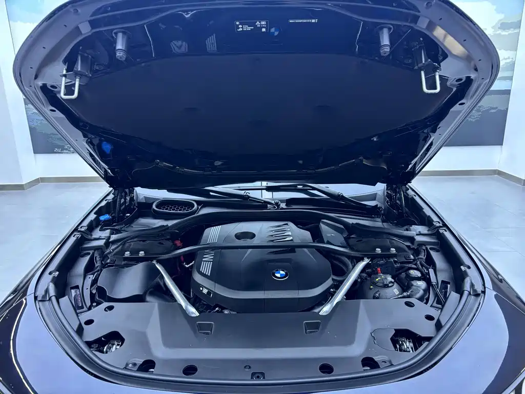 BMW 7 Series — миниатюра 18