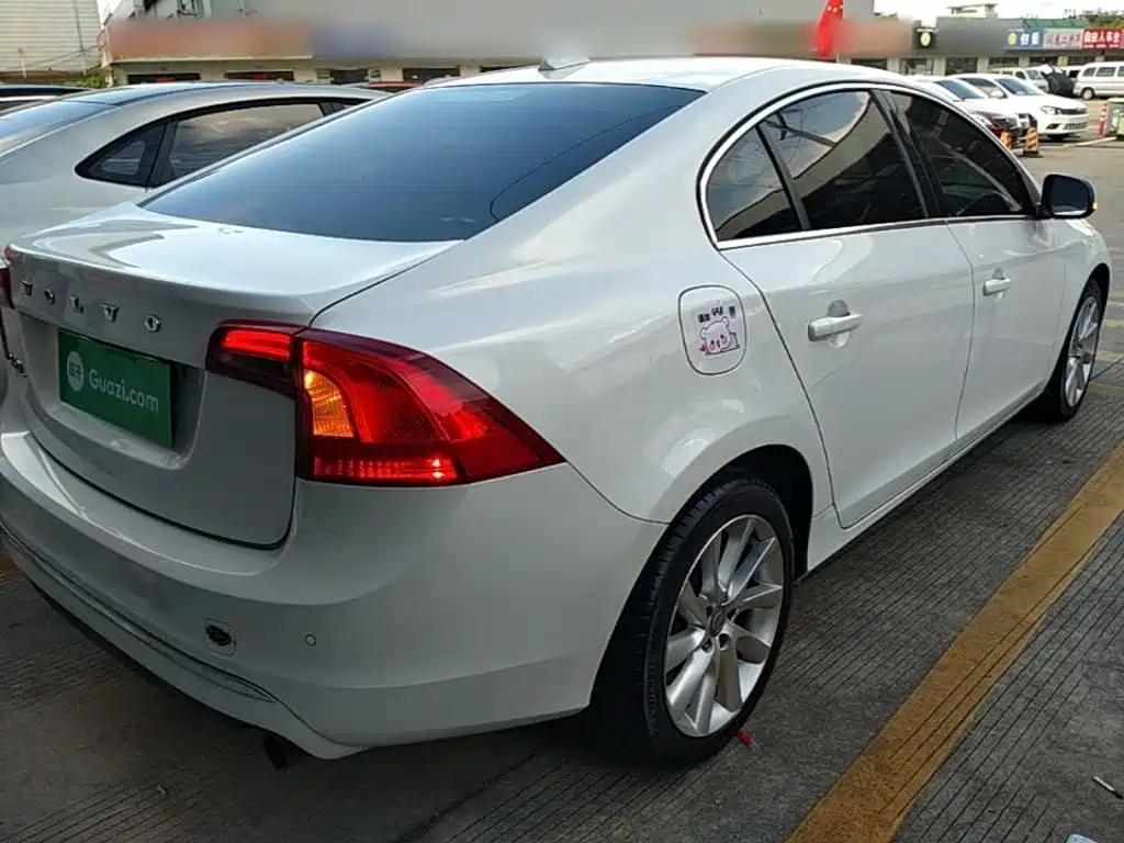 Volvo S60 — миниатюра 7